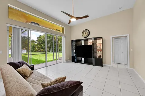 5941 Nw 99th Avenue Parkland FL 33076