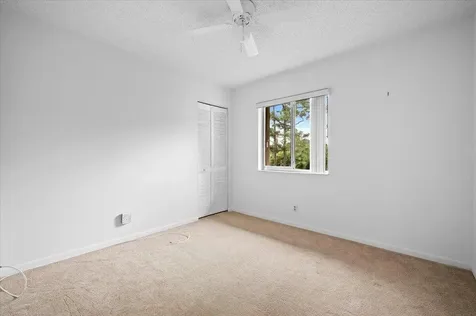436 Pine Glen Lane Greenacres FL 33463