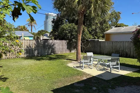 419 43rd Street West Palm Beach FL 33407