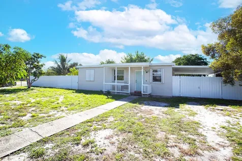 5241 Ne 16th Terrace Pompano Beach FL 33064