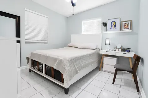 5241 Ne 16th Terrace Pompano Beach FL 33064
