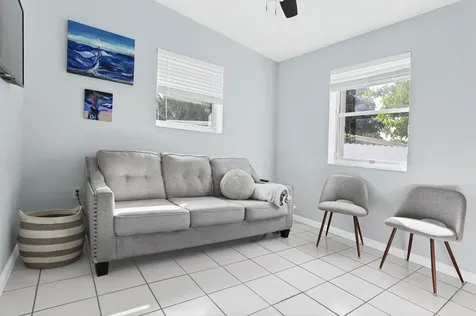 5241 Ne 16th Terrace Pompano Beach FL 33064