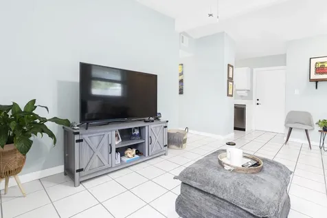 5241 Ne 16th Terrace Pompano Beach FL 33064