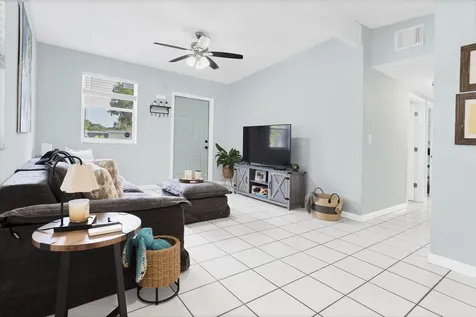 5241 Ne 16th Terrace Pompano Beach FL 33064