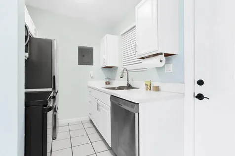 5241 Ne 16th Terrace Pompano Beach FL 33064