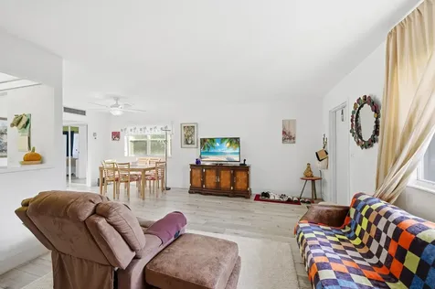 374 Tuscany Delray Beach FL 33446