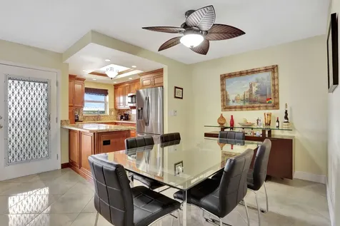 806 Se 7th Street Deerfield Beach FL 33441