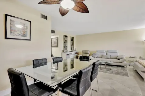 806 Se 7th Street Deerfield Beach FL 33441