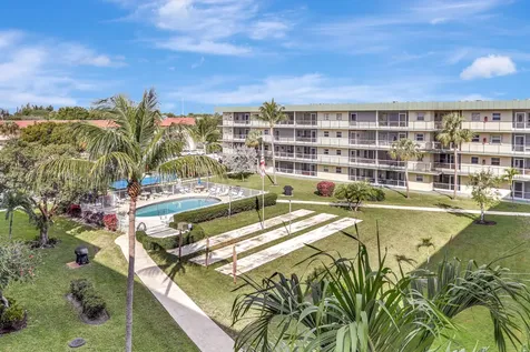 806 Se 7th Street Deerfield Beach FL 33441