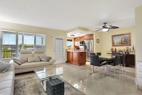 806 Se 7th Street Deerfield Beach FL 33441