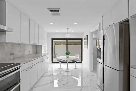 2435 Presidential Way West Palm Beach FL 33401