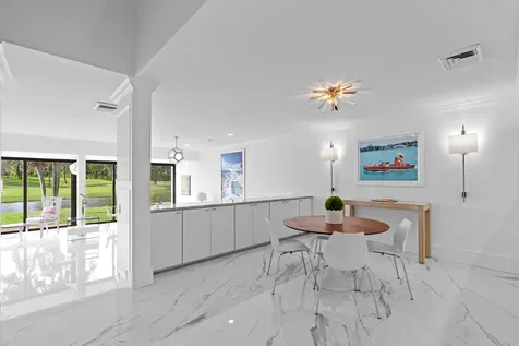2435 Presidential Way West Palm Beach FL 33401