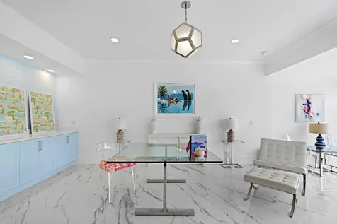 2435 Presidential Way West Palm Beach FL 33401