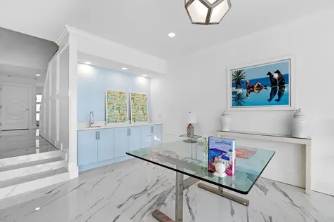 2435 Presidential Way West Palm Beach FL 33401
