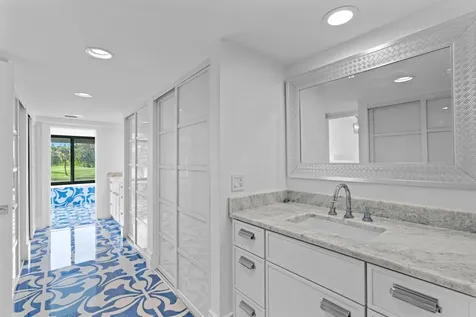 2435 Presidential Way West Palm Beach FL 33401