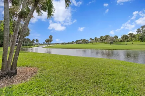 2435 Presidential Way West Palm Beach FL 33401