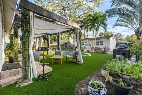 442 28th Street Street West Palm Beach FL 33407