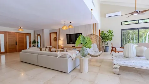 35 20 Casa De Campo DR 22000