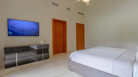 35 20 Casa De Campo DR 22000
