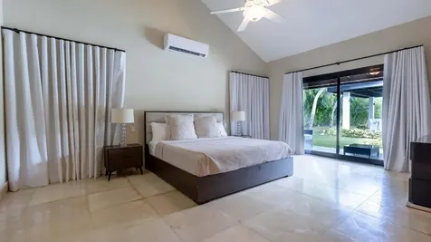 35 20 Casa De Campo DR 22000