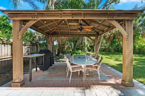 518 N 2nd Street Fort Pierce FL 34950