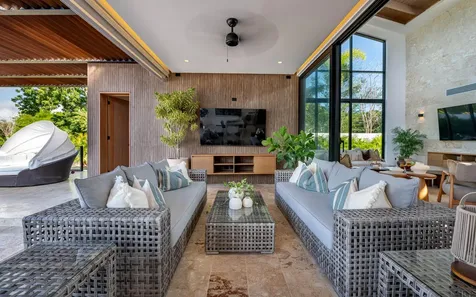 1 00 Casa De Campo DR 22000