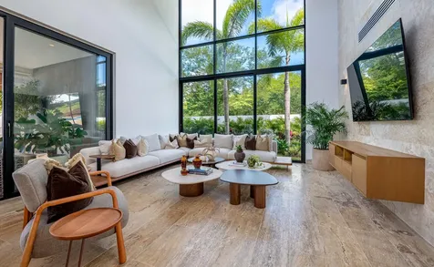 1 00 Casa De Campo DR 22000