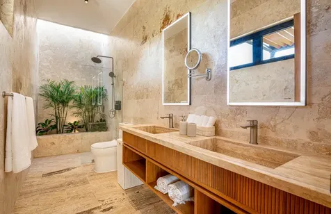 1 00 Casa De Campo DR 22000