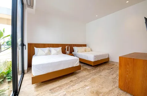 1 00 Casa De Campo DR 22000