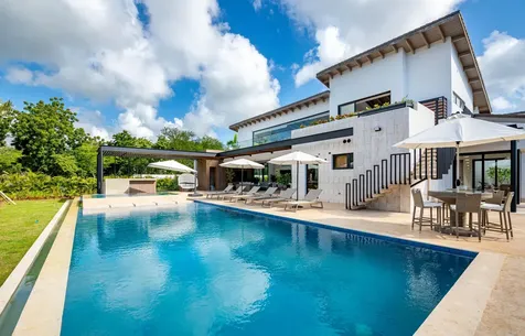 1 00 Casa De Campo DR 22000