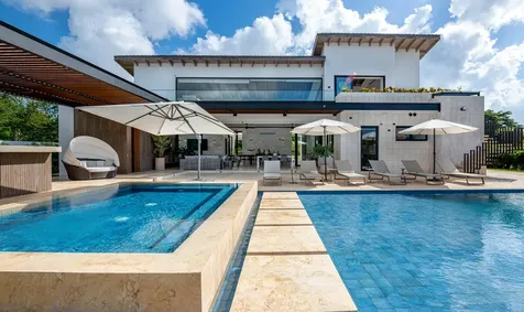 1 00 Casa De Campo DR 22000