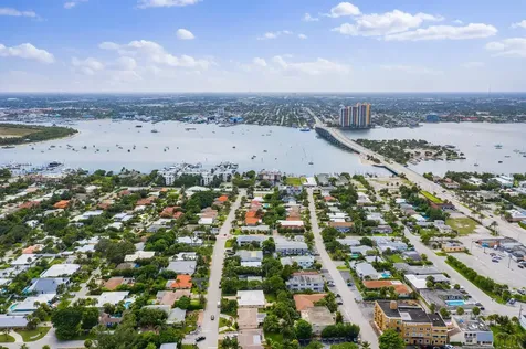 309 Cascade Lane Palm Beach Shores FL 33404