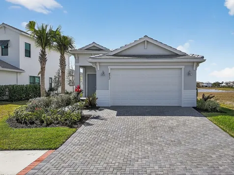473 Se Fascino Circle Port Saint Lucie FL 34984