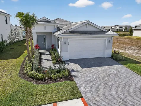 473 Se Fascino Circle Port Saint Lucie FL 34984