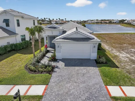 473 Se Fascino Circle Port Saint Lucie FL 34984