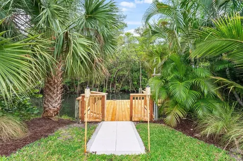 11823 Lake Shore Place North Palm Beach FL 33408