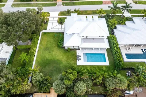 11823 Lake Shore Place North Palm Beach FL 33408