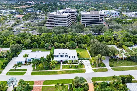 11823 Lake Shore Place North Palm Beach FL 33408