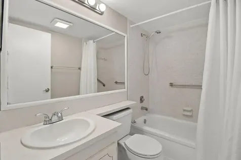 124 Preston C Boca Raton FL 33434