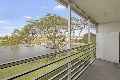 124 Preston C Boca Raton FL 33434