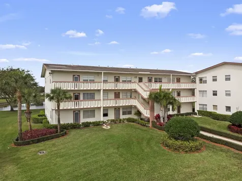 124 Preston C Boca Raton FL 33434