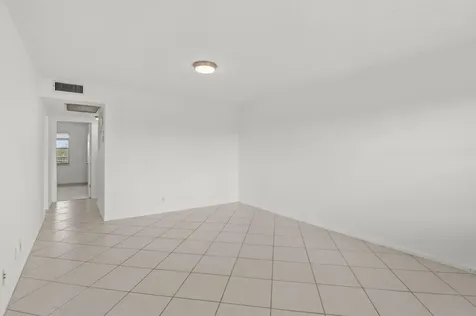 124 Preston C Boca Raton FL 33434