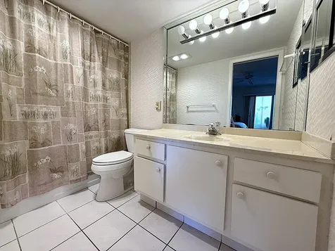 3030 Farnham O Deerfield Beach FL 33442