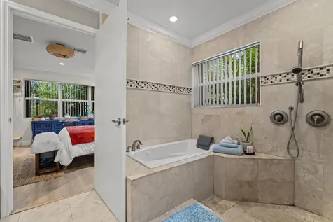 18989 Se Hillcrest Drive Tequesta FL 33469