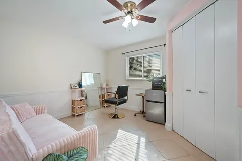 8820 Nw 4th Street Pembroke Pines FL 33024