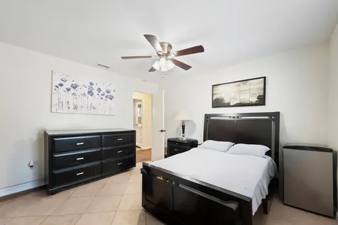 8820 Nw 4th Street Pembroke Pines FL 33024
