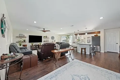 8820 Nw 4th Street Pembroke Pines FL 33024