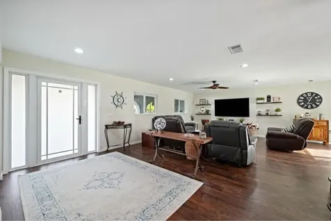 8820 Nw 4th Street Pembroke Pines FL 33024