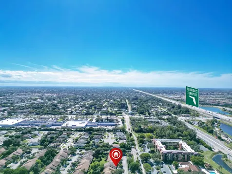 3928 Vine Trail Lake Worth FL 33467