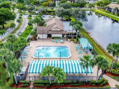3928 Vine Trail Lake Worth FL 33467